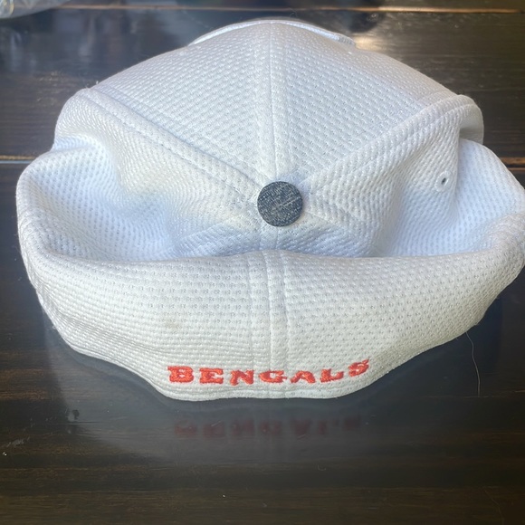 Bengals hat white/grey never worn - Picture 3 of 4